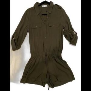 Socialite Button down long sleeved romper Size XS